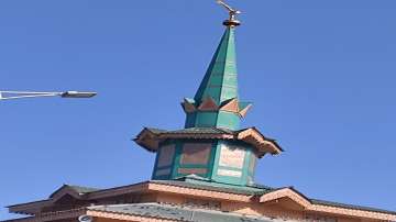 Earthquake jolts J&K: Crown of Sheikh Ul Alam RA Charar-i-Sharief tomb tilts due to strong tremors