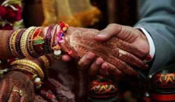 UP: Bride refuses to marry after finding groom wearing a wig 