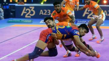 A moment from Puneri Paltan vs UP Yoddha match in PKL 2021-22.