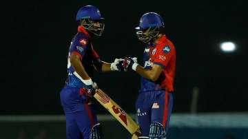 Lalit Yadav and Axar Patel help DC beat MI by 4 wickets