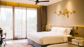 Vastu Tips: Husband and wife should not make bedroom in this direction to avoid problems