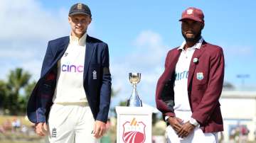 West Indies captain Kraigg Brathwaite and England captain Joe Root pose at the camera ahead of the 1