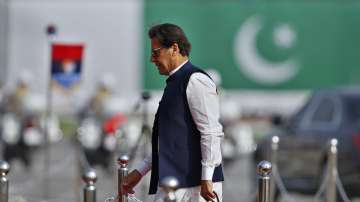 Imran Khan loses majority, Pakistan no confidence motion