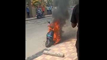 ola scooter fire incident, Electric bike catches fire, ola scooter fire incident Pune, ola scooter f