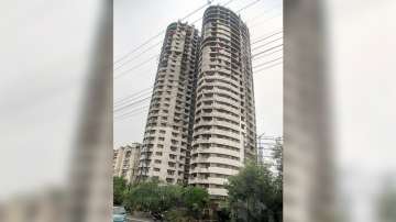 twin towers in Noida, Supertech's Apex (100 metre) and Ceyane (97 metre)