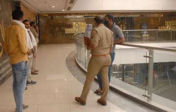 police, uttar pradesh, gangsters, noida, plot, illegal, assets