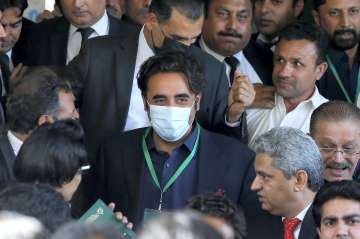 Pakistan: Bilawal likely to meet Nawaz Sharif in London to discuss 'current political situation'