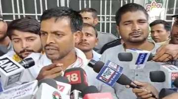 Tej Pratap Yadav beaten charge,Ramraj Yadav, Tej Pratap Yadav,rjd iftar party, biher news,Yuva RJD M