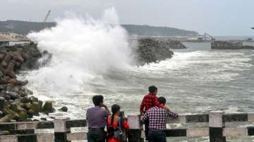 High waves crash on the Vizhinjam fishing harbour owing to Cyclone Asani, in Thiruvananthapuram, Wednesday, May 11, 2022.