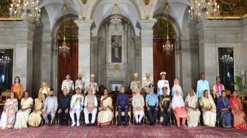 President Ram Nath Kovind and Prime Minister Narendra Modi with the recipients of Gallantry Awards and Distinguished Service Decorations at Rashtrapati Bhavan.