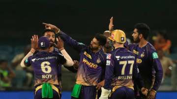 KKR celebrating a wicket vs SRH