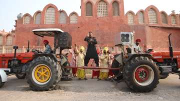 Mika Singh's daring stunt for Swayamvar Mika Di Vohti 