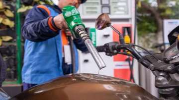 Maharashtra slashes VAT on petrol and diesel.?