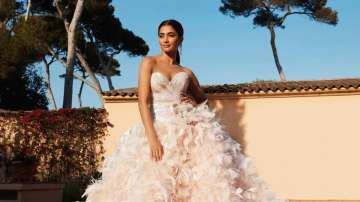 Pooja Hegde lost all her clothes, makeup before Cannes debut