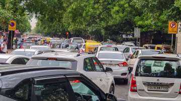 delhi traffic, delhi traffic police