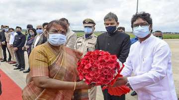 Jharkhand Chief Minister Hemant Soren with outgoing Governor Droupadi Murmu.