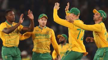 South Africa lead the 5-match T20 series 2-0.