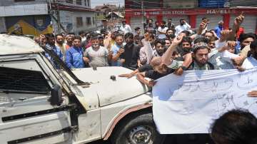 Kashmiri Muslims shout slogans during their protest march on June 10 against controversial remarks by two now-suspended BJP leaders about Prophet Mohammad in Srinagar