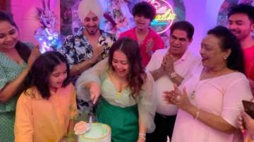 Inside Neha Kakkar's low-key 34th birthday celebration with husband Rohanpreet Singh & family | PICS