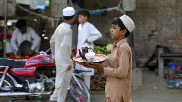 People in Pakistan urged to drink fewer cups of tea