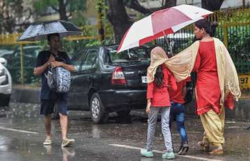delhi rains, delhi rainfall