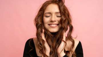 Tips to avoid dull and frizzy hair in Monsoon
