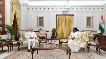 Delhi PM Narendra Modi meets President Droupadi draupadi Murmu at Rashtrapati Bhavan, droupadi murmu