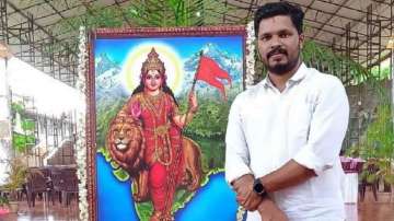 Karnataka: BJP Yuva Morcha worker Praveen Nettaru hacked to death by bike-borne attackers.