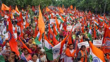 New Delhi: Right-wing activists participate in Samvidhan Sankalp Yatra, organised by Vishwa Hindu Parishad (VHP), over the recent killings in Udaipur, in New Delhi on Saturday