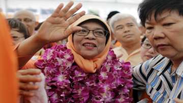 Singapore President Halimah Yacob Parliament Speaker Tan Chuan-Jin and minister test COVID19 positiv