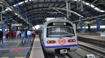 Delhi: 50-year old man jumps in front of metro at Moolchand station on Violet Line 