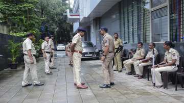 jharkhand woman cop, woman cop found dead