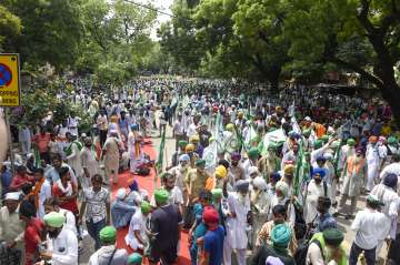 delhi border, mahapanchayat, farmers, ghazipur border, singhu border, protest, farmer demands, traff