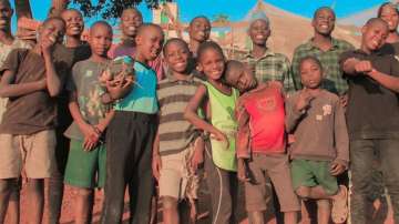 African kids dance to Katrina Kaif’s ‘Kala Chasma’