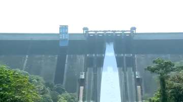 Kerala weather update, Idukki dam opened after heavy rainfall, KERALA monsoon rains, IMD alert IN Ke