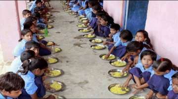 50 students fall sick after eating midday meal in Bhagalpur, Bihar news, Jagdishpur Saino middle gov