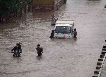 heavy rains lash Mumbai. 