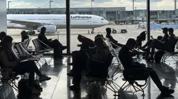 Lufthansa flight cancelled, passengers stranded in Delhi airport, delhi police, cops deployed at Del