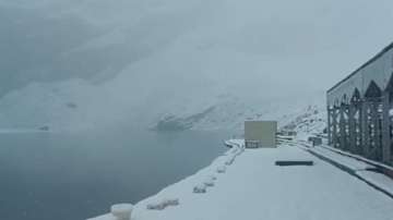 Hemkund Sahib in Chamoli district receives fresh snowfall