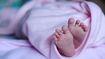 delhi police, Newborn girl found in garbage dump, Vasant Kunj, Delhi Police news, Rajokri Bus Stand,