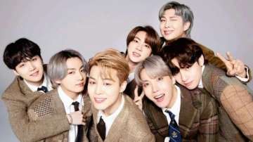 2022 BTS FESTA FAMILY PORTRAIT 3