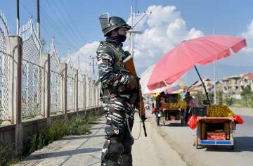 Jammu and Kashmir, terrorists arrested, 