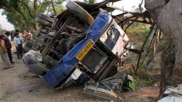 Andhra Pradesh: Bus carrying Sabarimala pilgrims overturns in Pathanamthitta