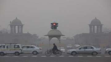 Delhi air quality continues to remain in 'poor' category; AQI stand at 293