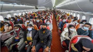 mask, mask on flight, covid travel rules