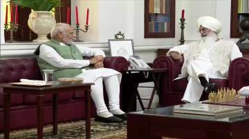 PM Modi, Radha Soami Satsang Beas, pm modi in Punjab, pm modi meets dera chief Baba Gurinder Singh D