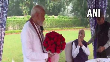 PM Modi, LK Advani, Narendra Modi