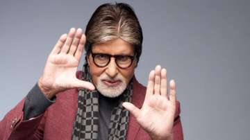 Kaun Banega Crorepati 14: Amitabh Bachchan gets a gift