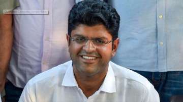 Dushyant Chautala's convoy meets with accident.