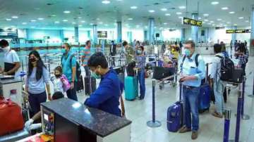 Mumbai airport server crash, mumbai airport news, mumbai aiport check-in,